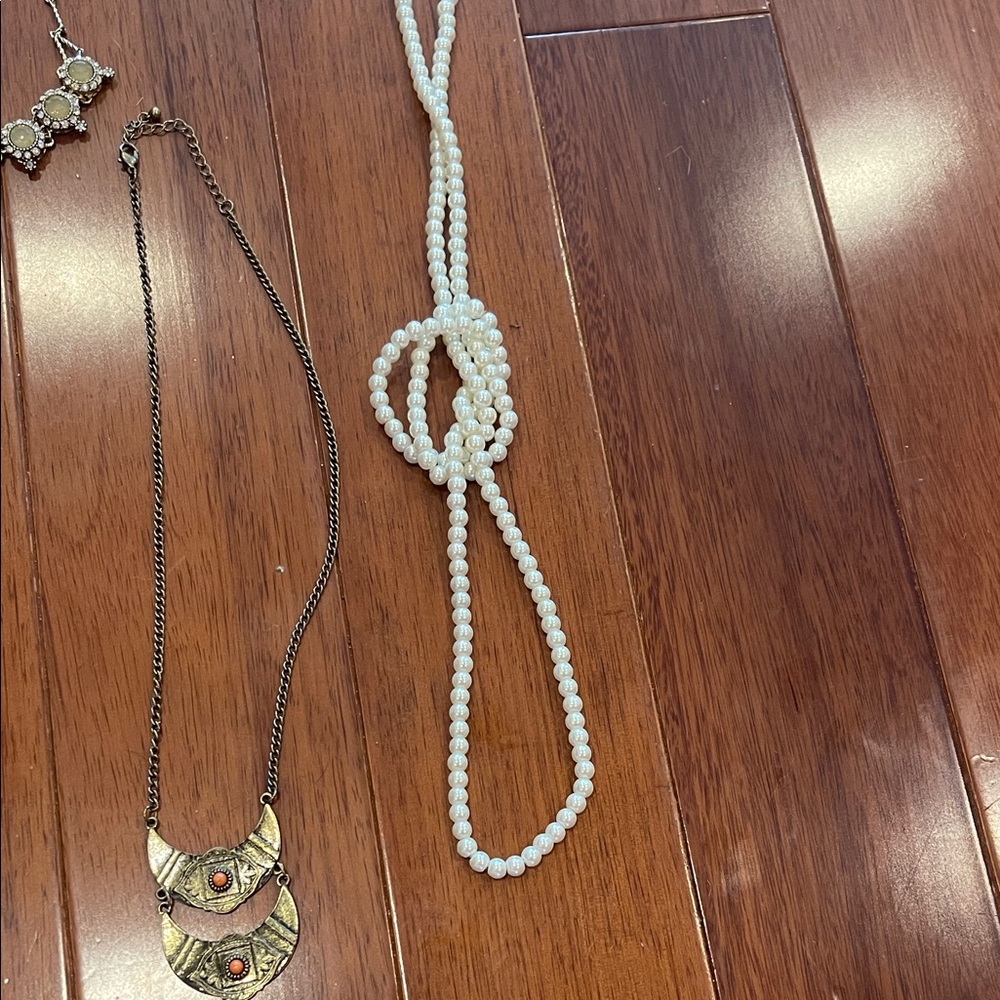 Mixed Necklace Bundle - Picture 6 of 11